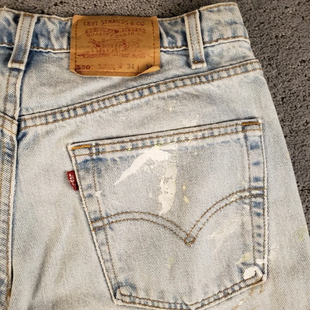 VTG 90s Levis 550 Mens 34x34 Paint Distressed Blue Denim 550-4834 USA Made 1997